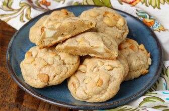 White Chocolate Macadamia Nut Cookies