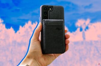 5 instances a cellphone case saved handsets