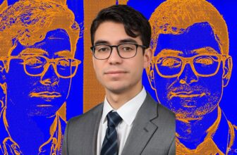 create an AI LinkedIn headshot with this viral TikTok development