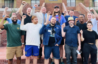 Apple has reached a contract settlement with unionized US retail workers for the primary time