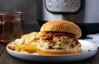 Instantaneous Pot Crack Rooster | Cookies and Cups